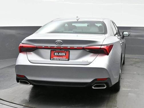2019 Toyota Avalon XLE
