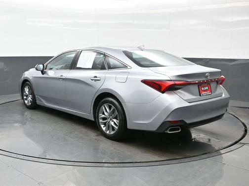 2019 Toyota Avalon XLE