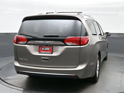 Molten Silver 2018 Chrysler Pacifica Touring-L Plus