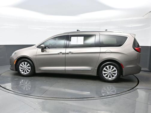 Molten Silver 2018 Chrysler Pacifica Touring-L Plus