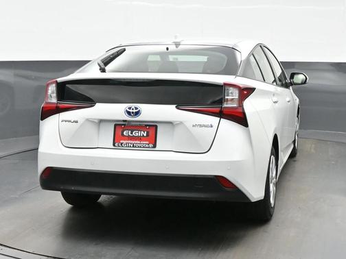 2021 Toyota Prius LE