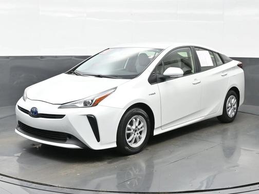 2021 Toyota Prius LE