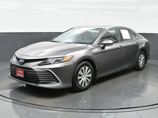 2024 Toyota Camry Hybrid LE