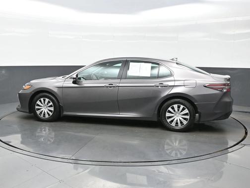 2024 Toyota Camry Hybrid LE