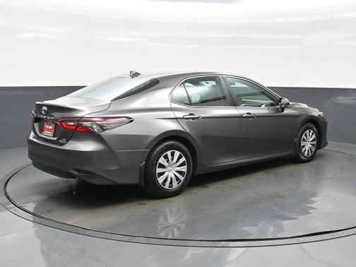 2024 Toyota Camry Hybrid LE