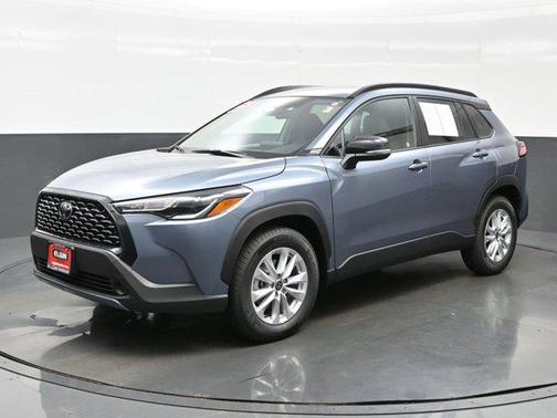 2025 Toyota Corolla Cross LE