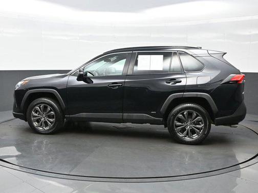 2022 Toyota RAV4 Hybrid XLE Premium