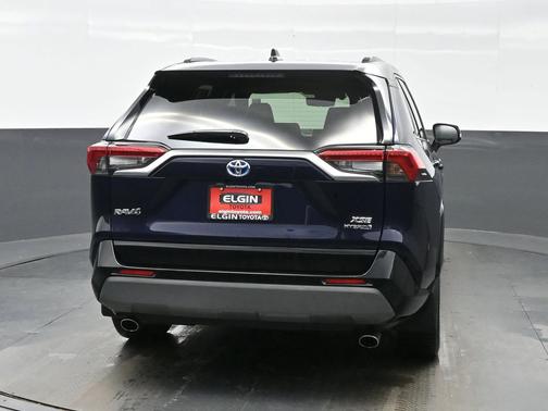 2020 Toyota RAV4 Hybrid SE