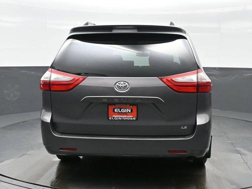 2015 Toyota Sienna LE