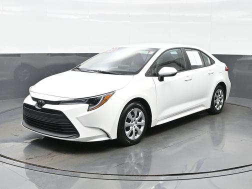 Ice Cap 2023 Toyota Corolla LE