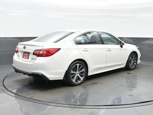 Crystal White Pearl 2018 Subaru Legacy Limited