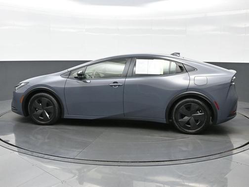 2024 Toyota Prius Prime SE