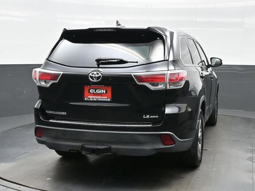Attitude Black Metallic 2014 Toyota Highlander LE Plus