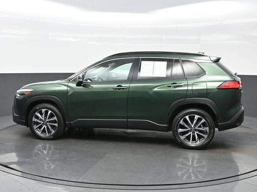 2022 Toyota Corolla Cross XLE