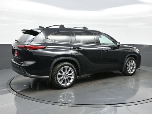 2022 Toyota Highlander Limited