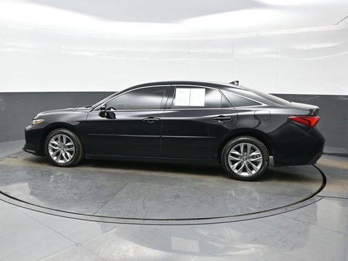 2019 Toyota Avalon XLE