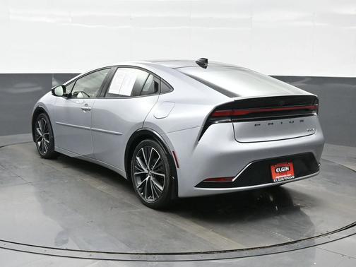 2025 Toyota Prius XLE