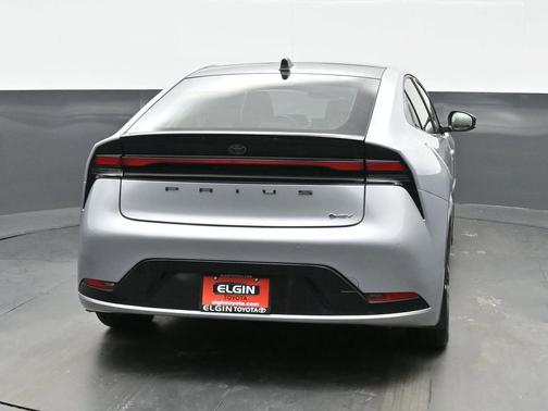 2025 Toyota Prius XLE