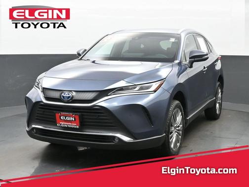 Coastal Gray Metallic 2023 Toyota Venza XLE