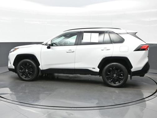 2023 Toyota RAV4 Hybrid SE