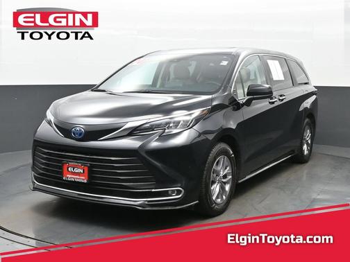 Midnight Black Metallic 2024 Toyota Sienna XLE