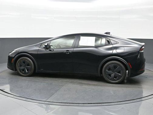 2023 Toyota Prius LE