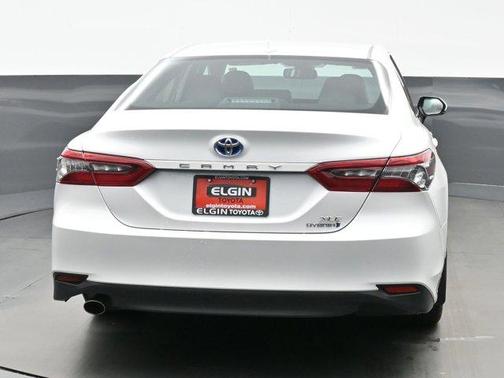 2022 Toyota Camry Hybrid XLE