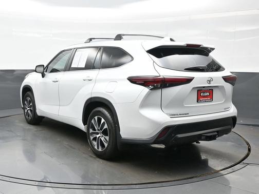 Wind Chill Pearl 2024 Toyota Highlander XLE