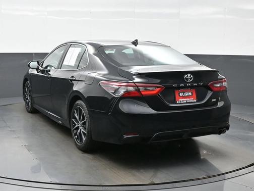 Midnight Black Metallic 2024 Toyota Camry SE