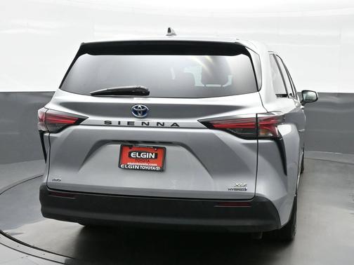 2021 Toyota Sienna XLE 7 Passenger