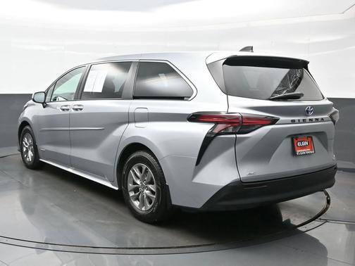 2021 Toyota Sienna XLE 7 Passenger