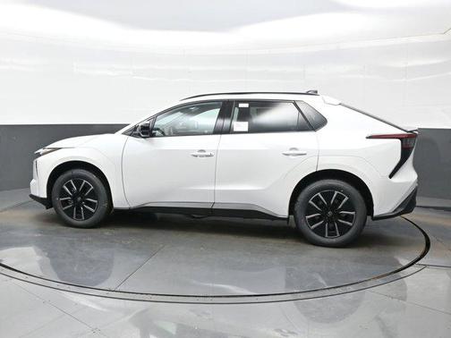 Wind Chill Pearl 2026 Toyota bZ XLE