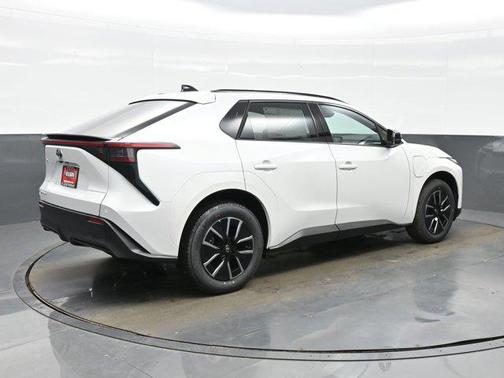 Wind Chill Pearl 2026 Toyota bZ XLE