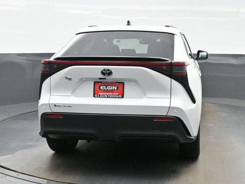 Wind Chill Pearl 2026 Toyota bZ XLE