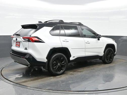 2024 Toyota RAV4 Hybrid SE