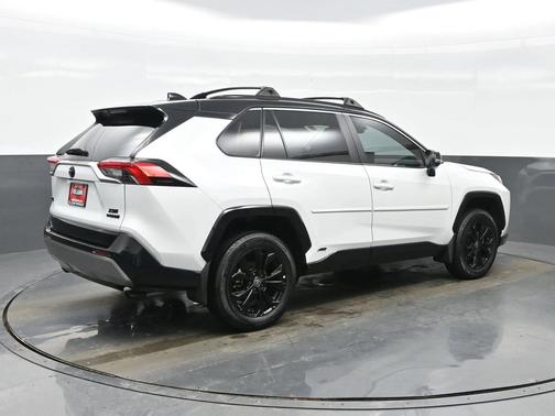 2024 Toyota RAV4 Hybrid SE