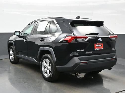 2020 Toyota RAV4 Hybrid XLE