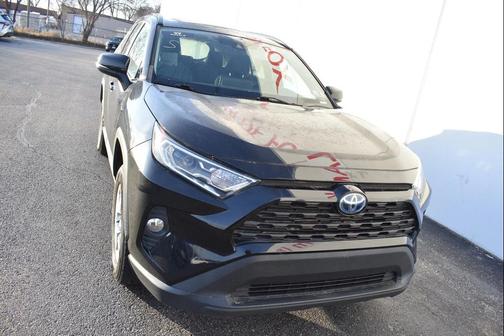2020 Toyota RAV4 Hybrid XLE