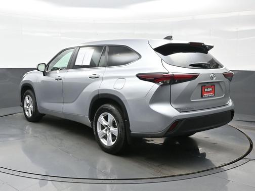 Celestial Silver Metallic 2024 Toyota Highlander LE