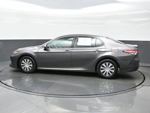 2018 Toyota Camry Hybrid LE