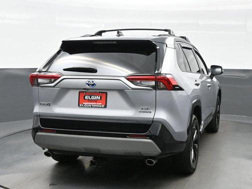 2022 Toyota RAV4 Hybrid SE