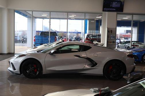 Blade Silver Metallic 2026 Chevrolet Corvette Stingray w/2LT