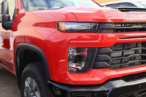 2026 Chevrolet Silverado 2500 Custom