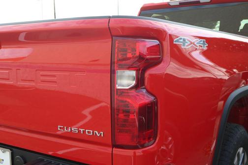 2026 Chevrolet Silverado 2500 Custom