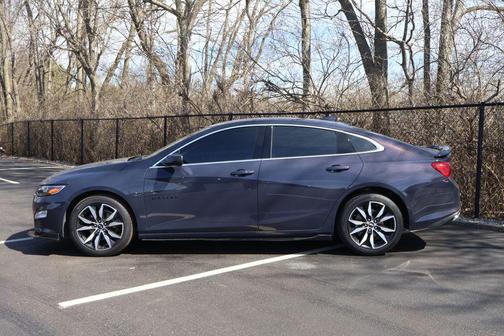 2025 Chevrolet Malibu FWD RS