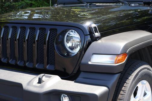 Black Clearcoat 2022 Jeep Wrangler Unlimited Sport
