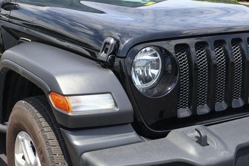 Black Clearcoat 2022 Jeep Wrangler Unlimited Sport