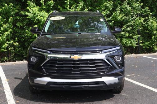 Mosaic Black Metallic 2026 Chevrolet Trailblazer LT