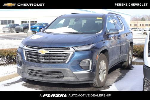 2023 Chevrolet Traverse LT Cloth