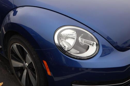 2012 Volkswagen Beetle Base